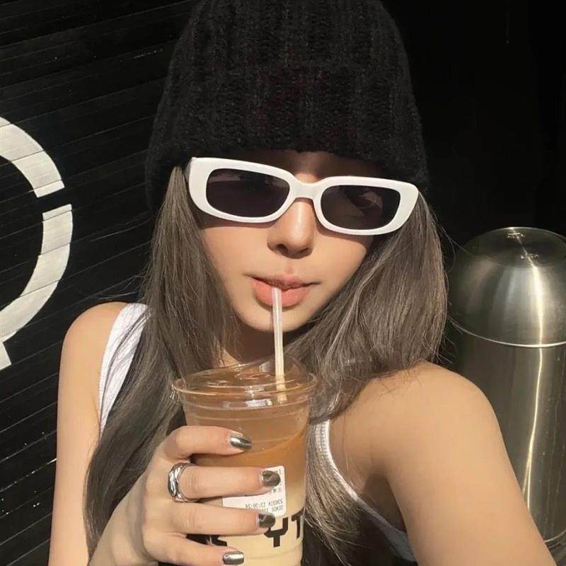 复古小方框白色墨镜欧美潮流ins网红款时尚太阳镜男女街凹造型拍
