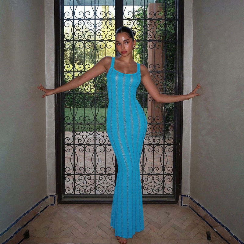 性感露背修身包臀连衣裙