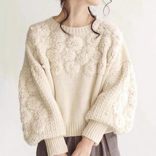 Casual round neck loose knit sweater 休闲圆领宽松针织毛衣女