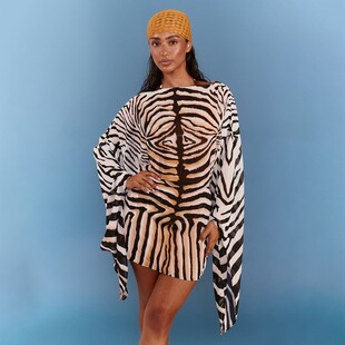 Horn long sleeved beach short dress喇叭长袖迷你沙滩短连衣裙