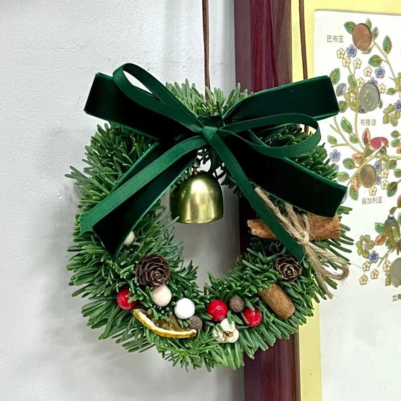 北欧ins风小型圣诞花环门挂圣诞节家用客厅橱窗小挂件diy圣诞车挂