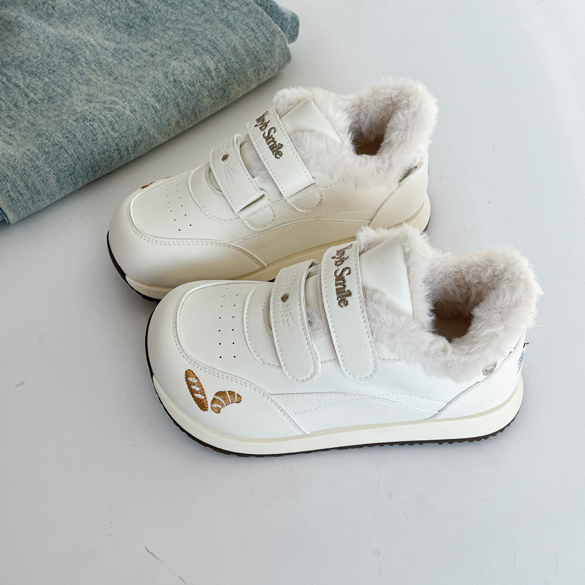 加绒小白鞋女百搭运动德训棉鞋学生休闲魔术贴保暖板鞋远波2827M