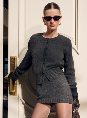[冬季新品]Helsa 针织开衫短款深灰色静奢老钱 REVOLVE冬季保暖