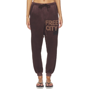 Free City棕色裤装字母印花抽绳束脚休闲休闲裤早秋新品REVOLVE