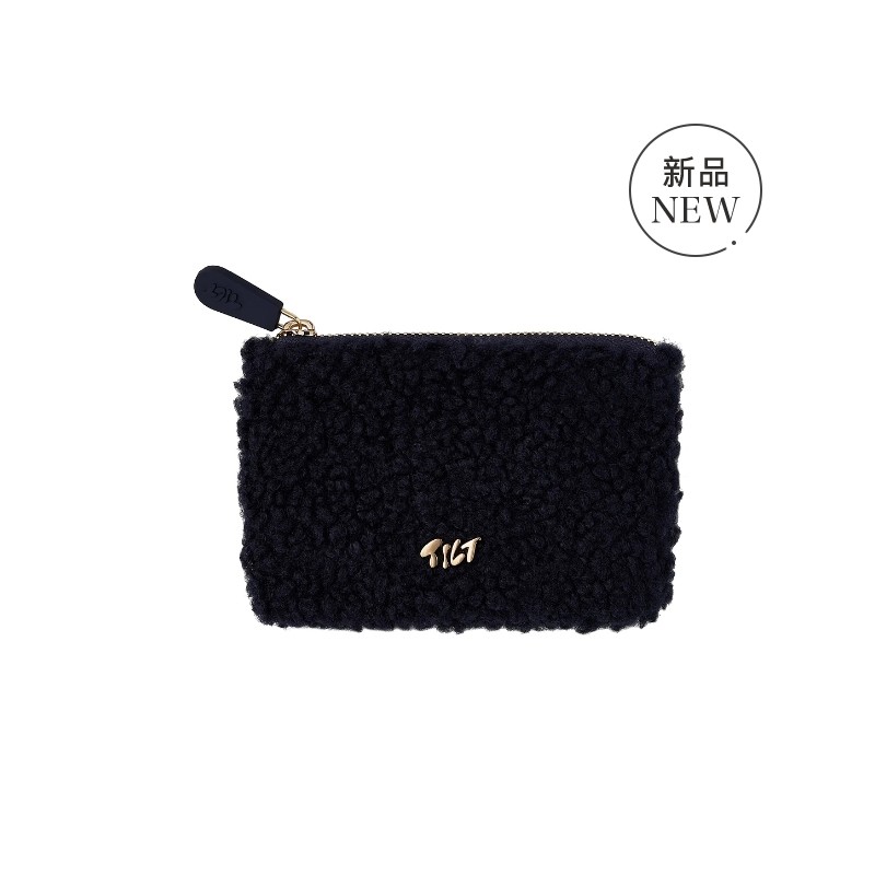 Tilt Beauty THE COMFY POUCH 化妆包 藏青色REVOLVE小众新款