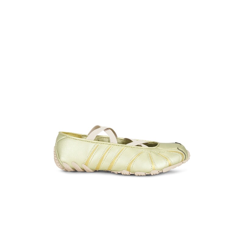 adidas Originals浅金色皮革运动鞋休闲球鞋早秋新品REVOLVE