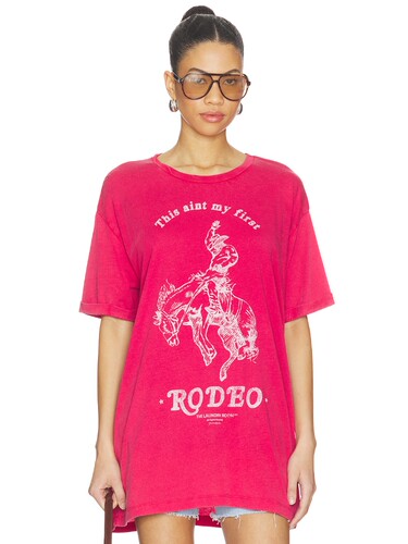The Laundry Room THIS AIN'T MY FIRST RODEO 宽松T恤 revolve小