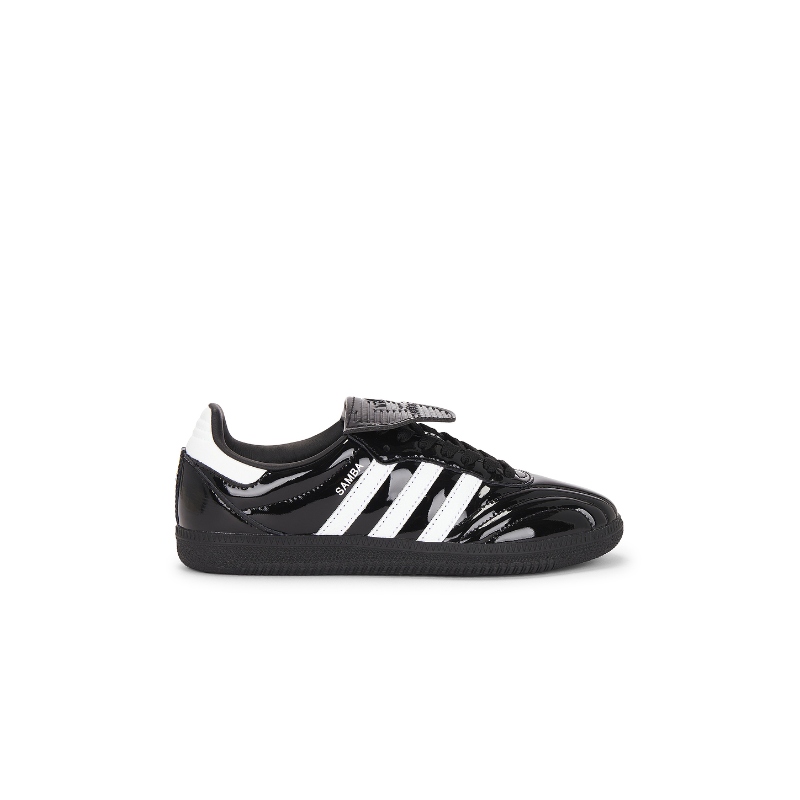adidas Originals  运动鞋 黑色运动休闲风女款德训鞋REVOLVE