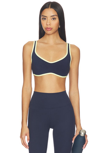 FORM Curved Hem Sports Bra 藏青色revolve小众新款