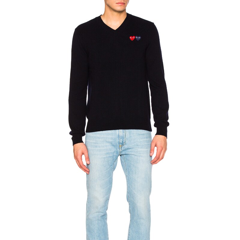 COMME des GARCONS PLAY  CDG 川久保玲V领双徽章毛衣REVOLVE时尚