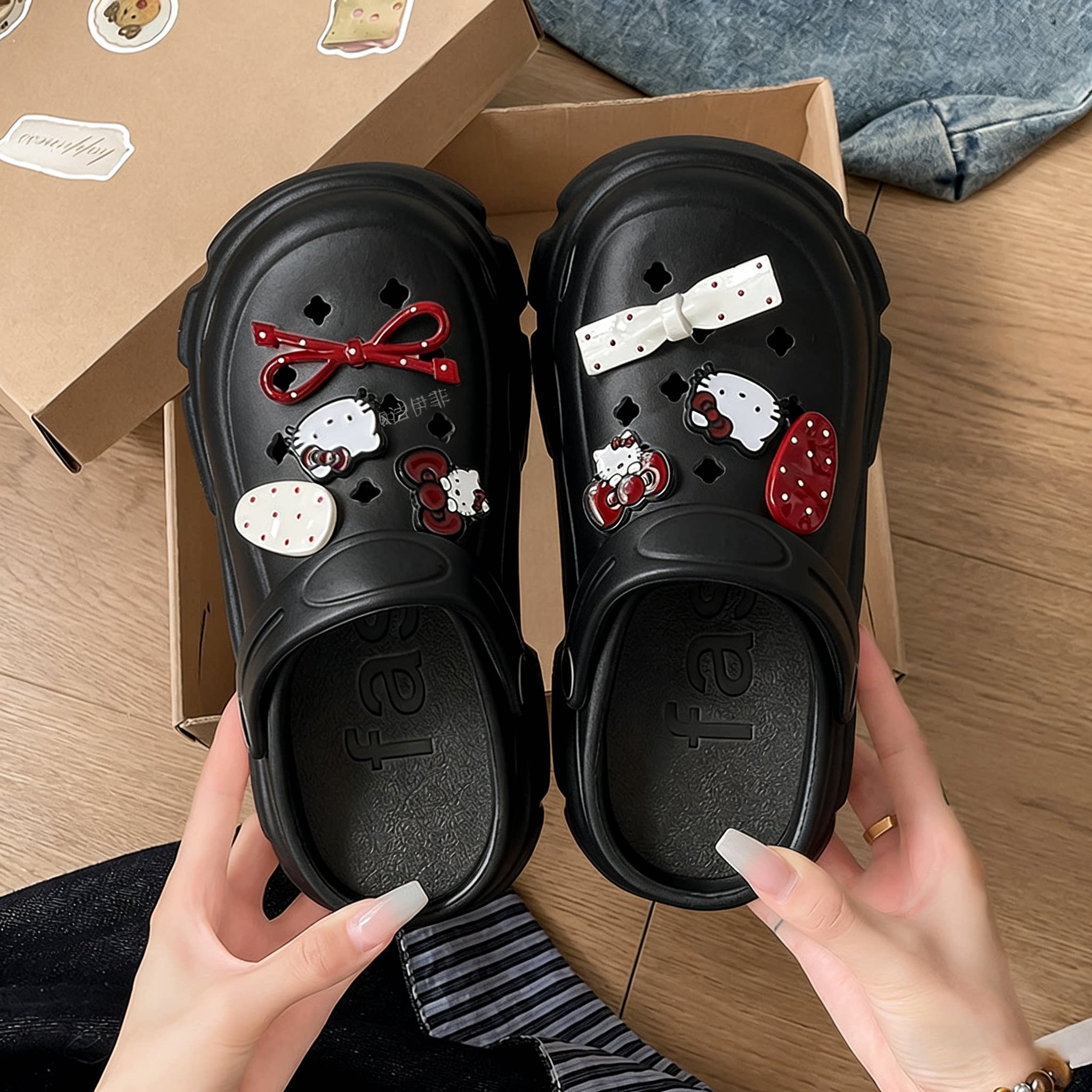 可爱卡通kt猫洞洞鞋女厚
