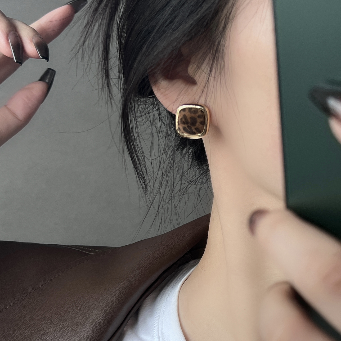 复古植绒豹纹耳钉女小众设计耳扣2025新款爆款高级感耳夹气质耳饰