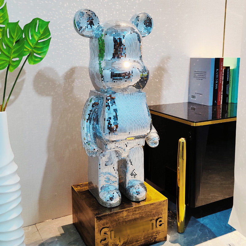 暴力熊客厅落地大摆件贴玻璃现代轻奢电视机柜存钱罐潮流乔迁礼物