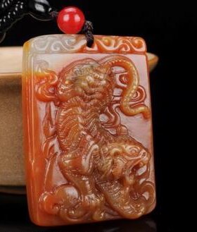 虎虎生威挂件吊坠天然黄龙玉
