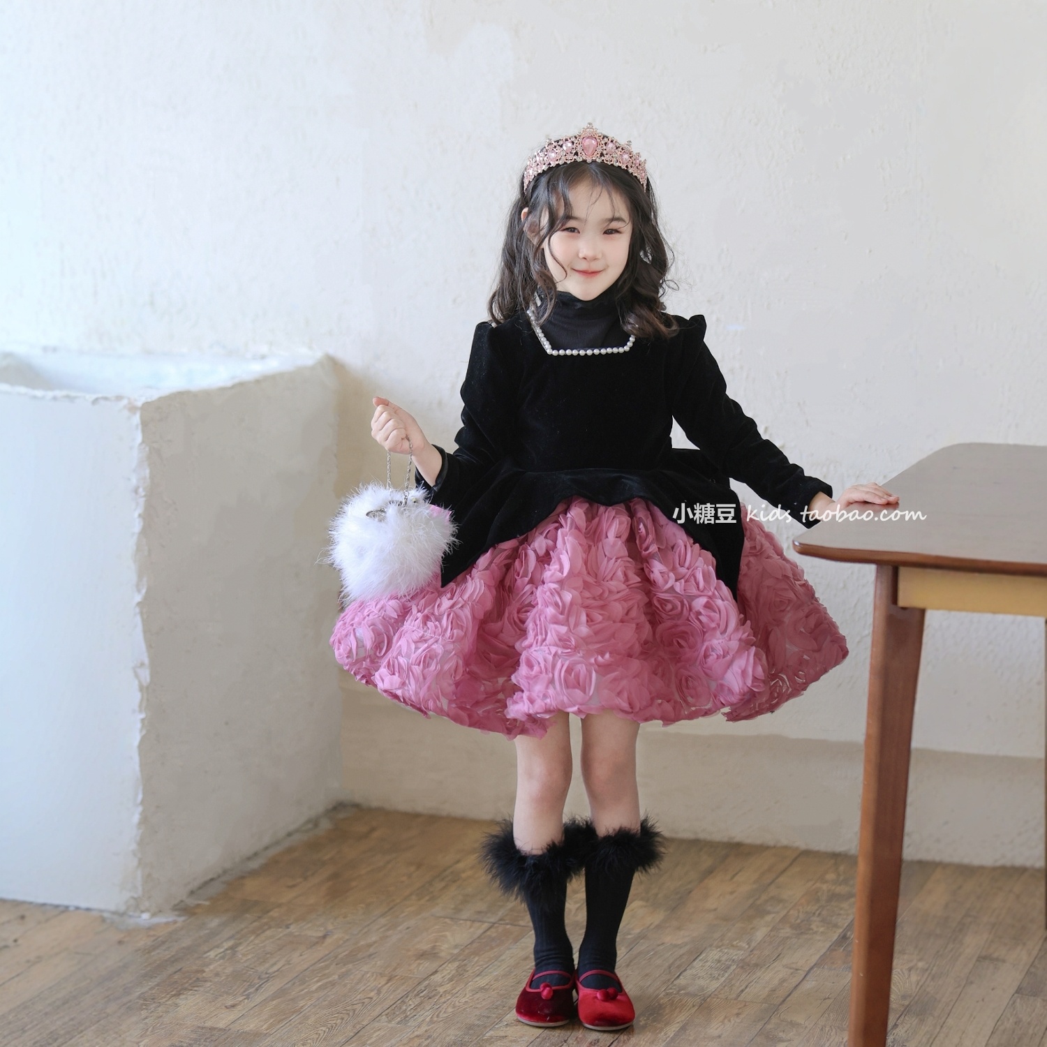 女童加绒玫瑰花丝绒连衣裙