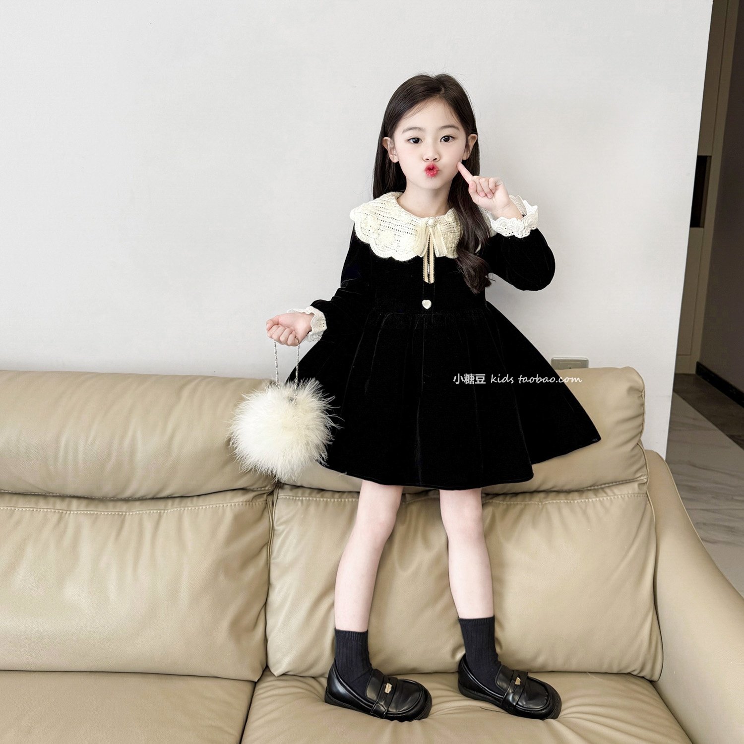 女童千金风黑色丝绒娃娃领连衣裙2025冬女孩丝绒小黑裙加绒公主裙,童装/婴儿装/亲子装,连衣裙,淘宝优惠券,粉丝福利购,淘宝优惠卷