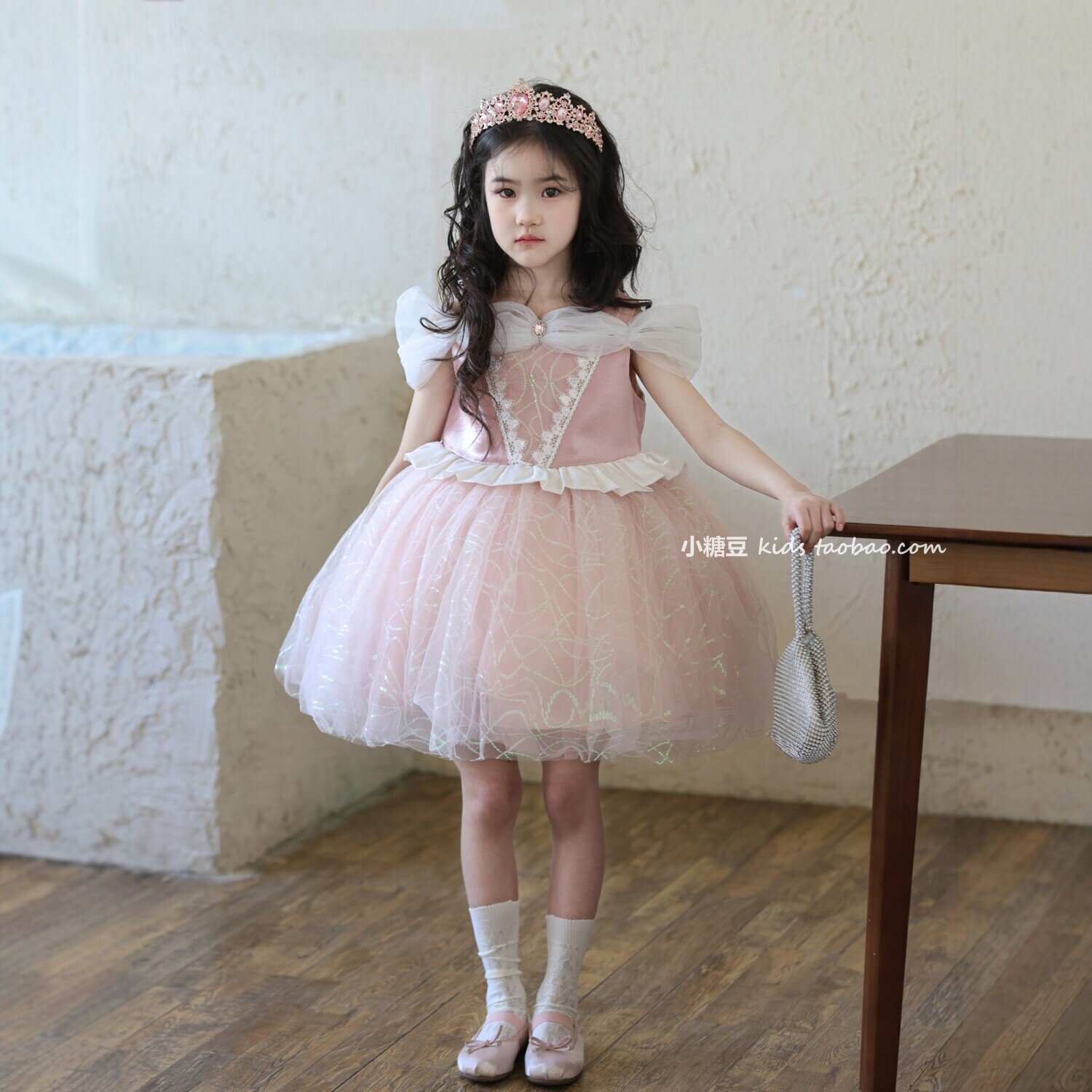 女童粉色亮片公主裙连衣裙2026夏季新款女孩闪闪生日裙表演礼服裙