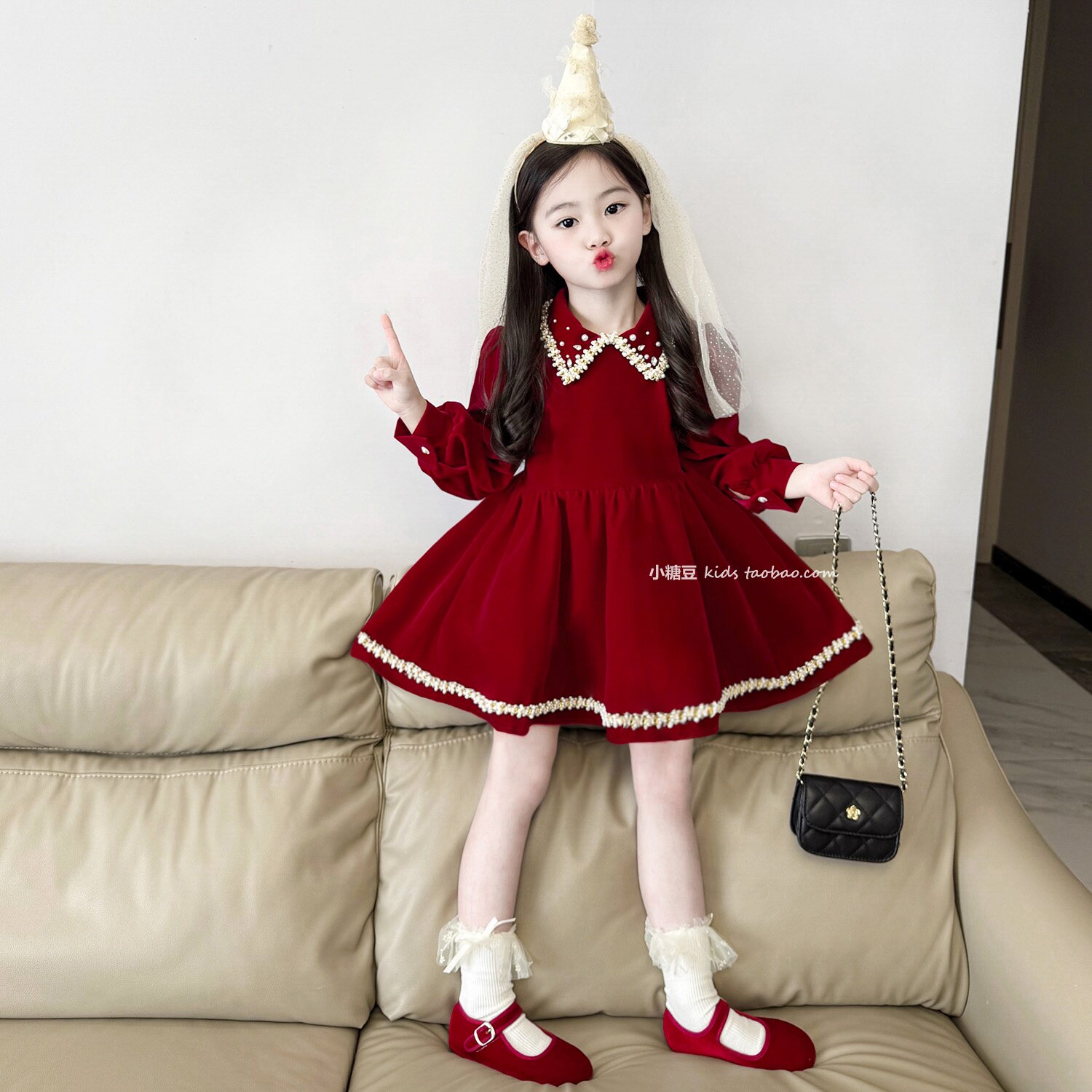女童红色娃娃领加绒丝绒连衣裙2025冬季女孩手工订钻公主裙圣诞裙,童装/婴儿装/亲子装,连衣裙,淘宝优惠券,粉丝福利购,淘宝优惠卷
