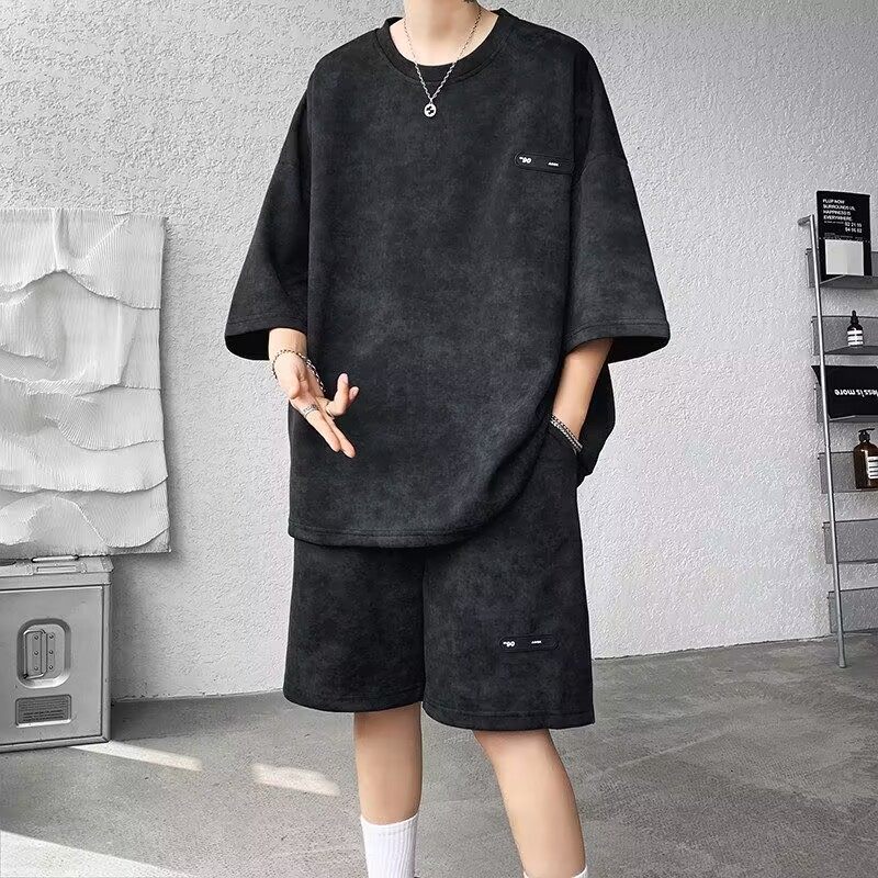 短袖t恤男士夏季新款薄款休闲时尚跑步运动帅气搭配五分短裤套装