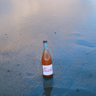 自然酒|Frizzo 意大利翁布里亚凯撒斯帕桃红起泡 红色浆果气泡水