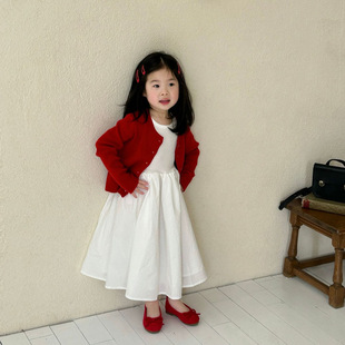 2026春季新款童装韩版女童纯色针织毛衣开衫红色薄款毛衣白裙子