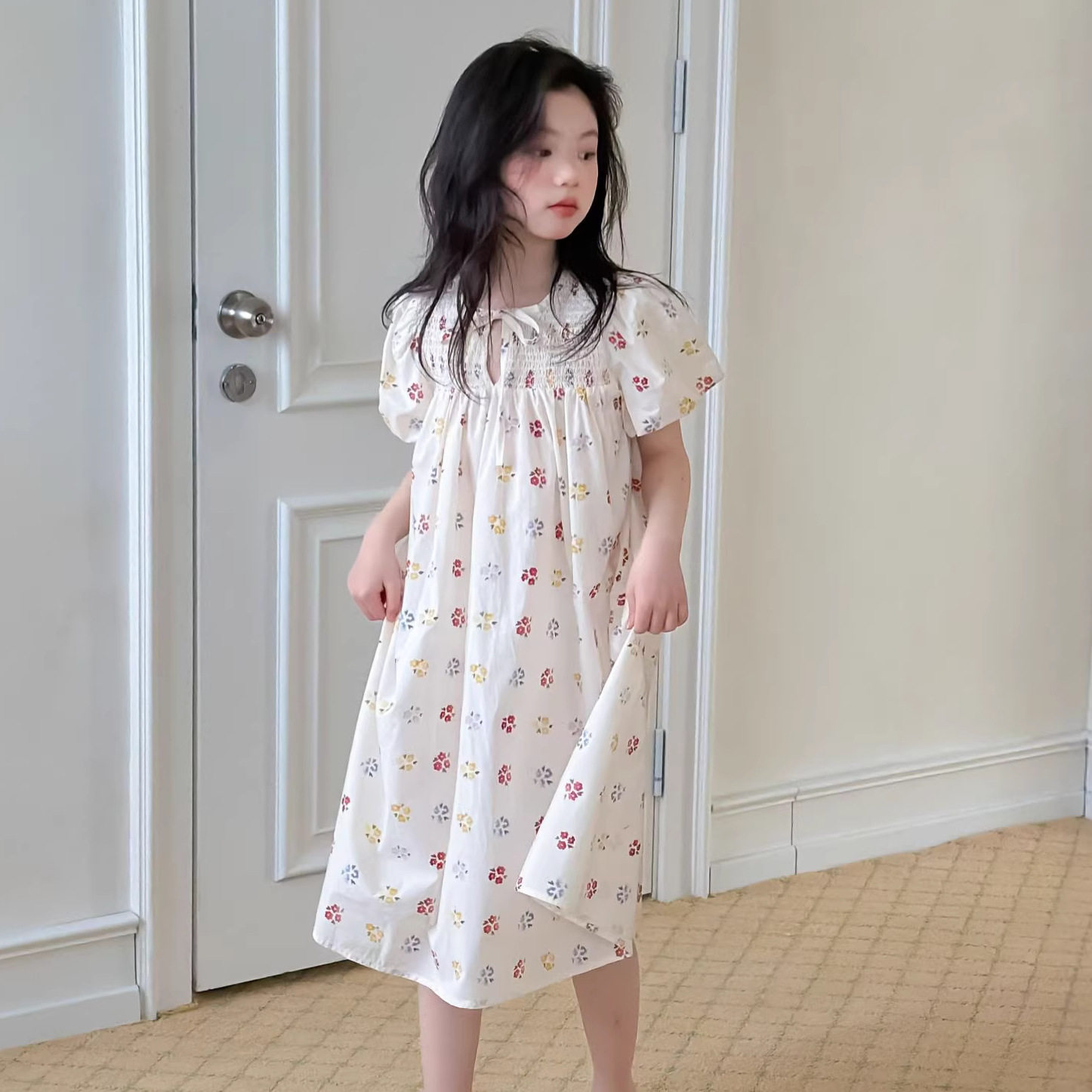2026夏季新款女童碎花连衣裙韩系泡泡袖打揽公主裙儿童度假风裙子