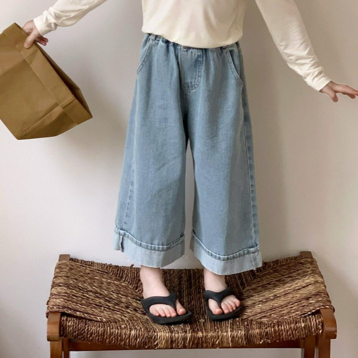 女童牛仔裤春秋款2026新款纯色女宝宝春季儿童百搭洋气直筒阔腿裤