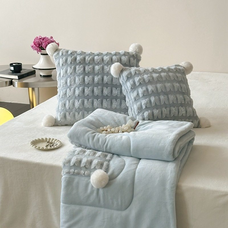 冬季牛奶绒抱枕被子两用办公室午睡毯子枕头被车载靠枕二合一礼品,居家布艺,抱枕被,淘宝优惠券,粉丝福利购,淘宝优惠卷