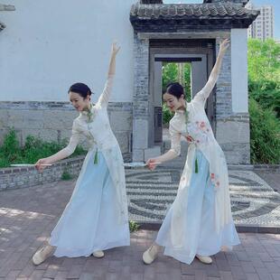 跳舞旗袍年轻款高端气质新款中式练功服女舞蹈纱衣古典舞舞蹈服装