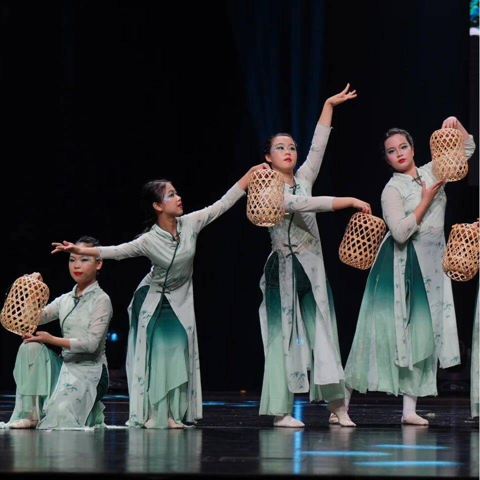 青花瓷古典舞套装高旗袍扇子身力南韵纱衣舞NNI入画江春三月演弹