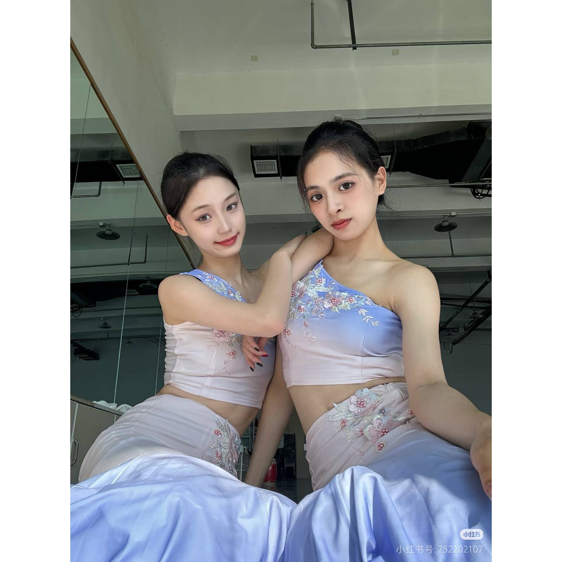 款傣族舞身蹈RSY演出服傣族舞蹈装女傣族舞蹈表演服服艺考练新习