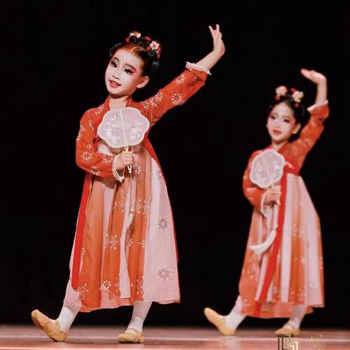 俏古典舞儿童演出服女童汉服中国风阳春三月舞蹈服胭脂妆表演服