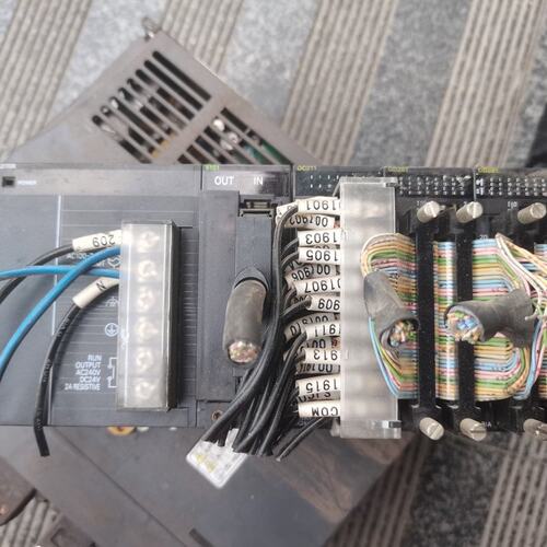 PLC OD261两个OC211一个 II101一个议价维修