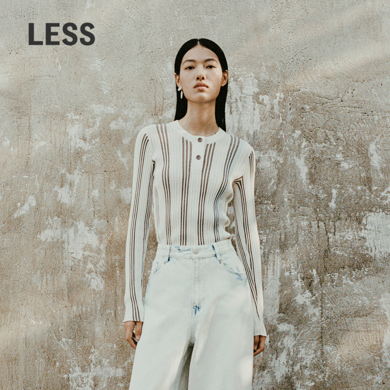 LESS春秋撞色条纹针织衫女修身圆领套头轻薄款毛衫2N83112