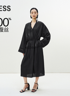 【商场同款/精工系列】LESS2025年春新款V领修身连衣裙2P3G10710