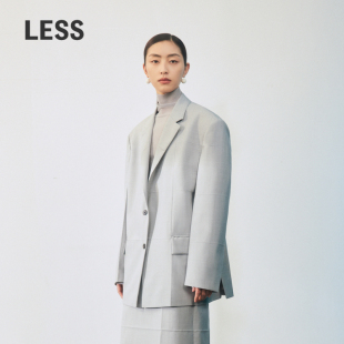 2O2710230 LESS春自由剪裁独特折皱挺阔通勤休闲西装 精工系列