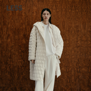 休闲宽松连帽长款 羽绒服2N0C20750 白鸭绒外套女轻薄款 LESS冬季