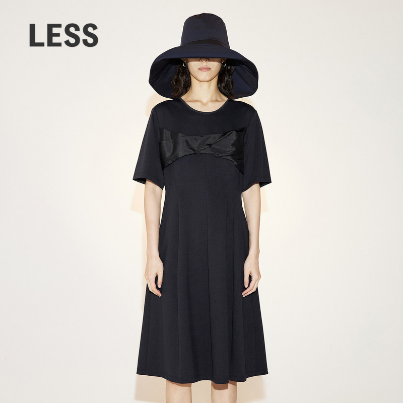 LESS夏季赫本风小黑裙女复古拼接收腰圆领短袖连衣裙2N5G14