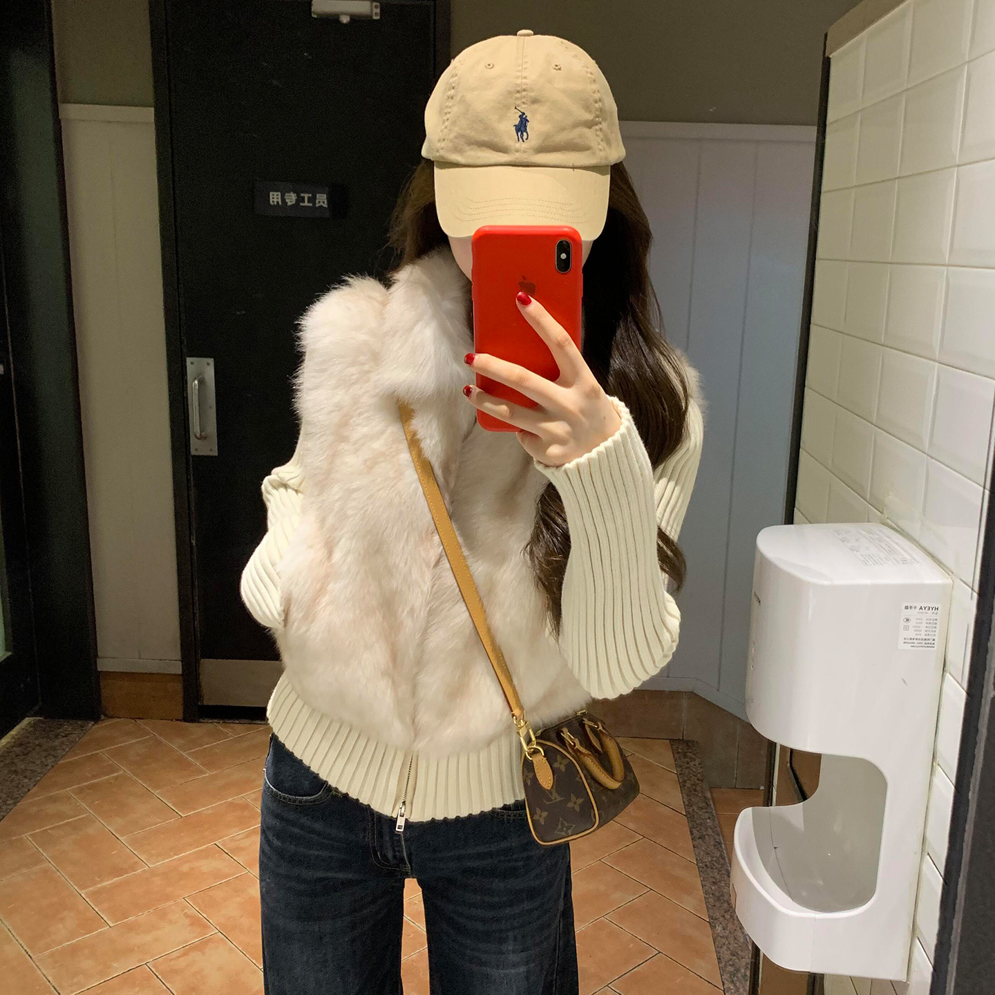 环保皮草毛毛外套女2025冬季新款年轻时尚短款小个子针织袖可拆卸