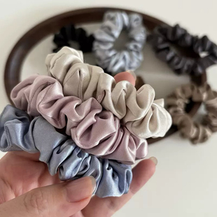 Raffia光泽感小号缎面小肠发圈韩系日常纯色褶皱弹力扎发马尾头绳