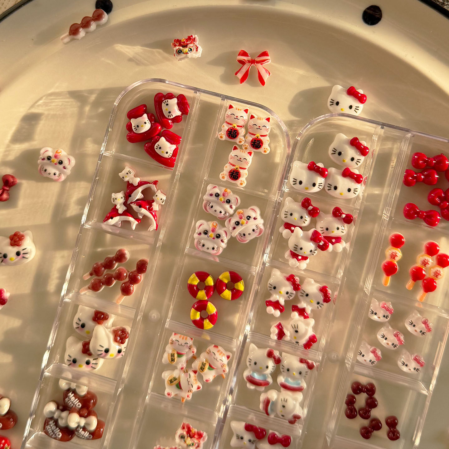 卡通新款kitty猫美甲饰品新年醒狮可爱招财猫糖葫芦diy穿戴甲配饰