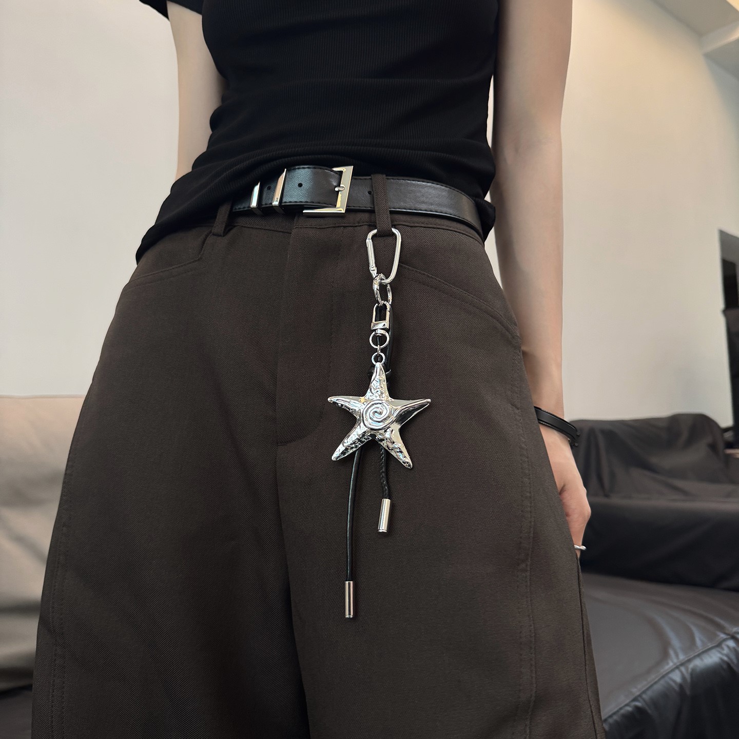 金属裤炼配饰亚文化y2k高级感包包挂件钥匙扣小众裤子挂饰男女款