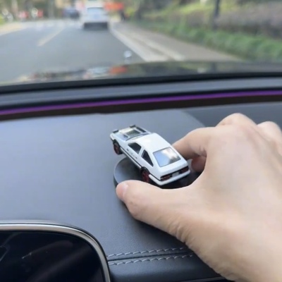 随车漂移ae86摆件儿童玩具车真旋转车模车载中控台装饰品送礼物