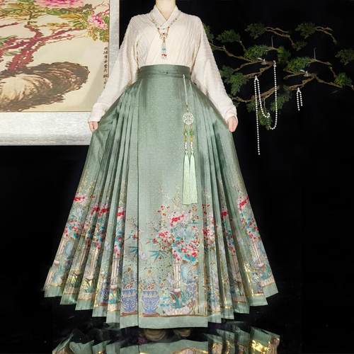 新中式女款马面裙套装