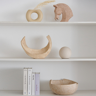 现代简约树脂果盘不规则U形摆件创意马头招财转运福马玄关装饰品