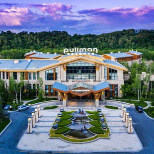 长白山吉视传媒铂尔曼1-3晚连住含早+滑雪权益+旅拍+机场接送