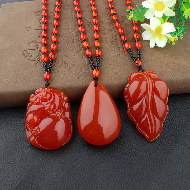 复古蜜蜡项链水滴红色血泊男女款毛衣链民族风琥珀配饰平安扣吊坠