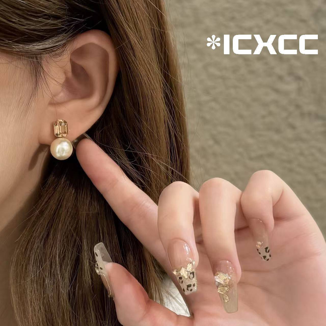 方形咖啡锆石珍珠耳环轻奢高级感气质百搭耳钉小巧精致简约耳饰女