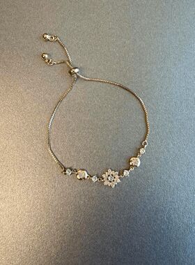 清冷抽拉气质雪花精致轻奢小众设计锆石高级手饰调节时尚手链