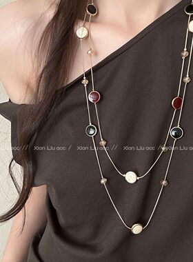 双层叠戴圆牌项链女2025新款爆款轻奢小众设计感锁骨链毛衣链配饰